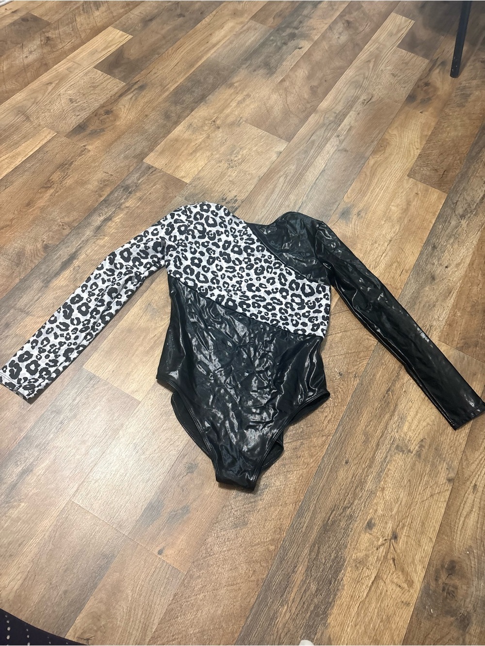 Iefiel Girls Black Metallic Leopard Long Sleeve Leotard Size 11-12Y Dance Gym